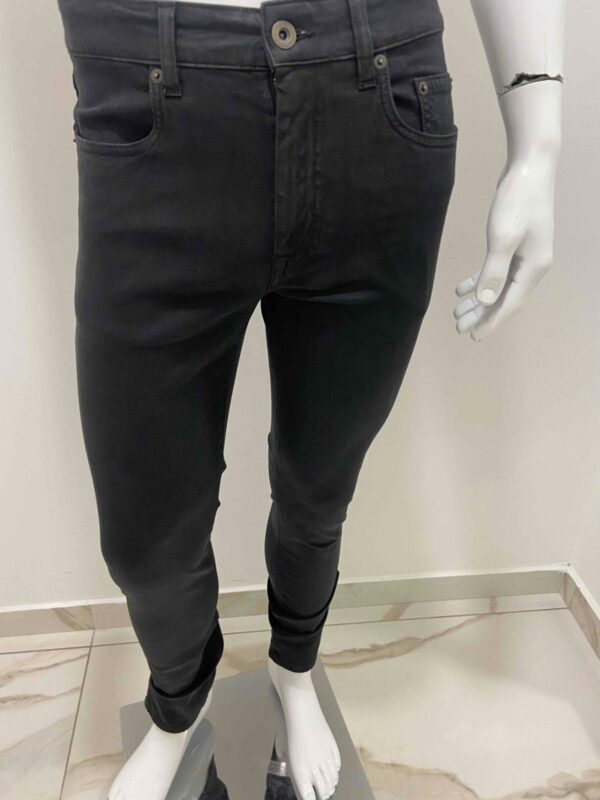 Pantalone Siviglia