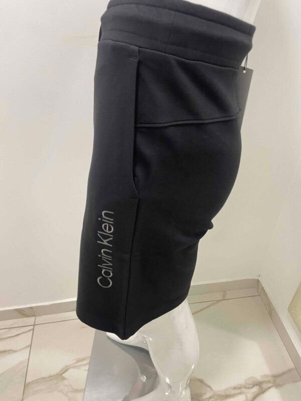 Pantalone corto Calvin Klein - immagine 2